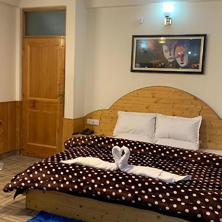 hadimba regency Hostel Manali  Luaran gambar
