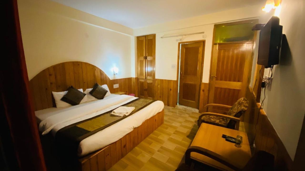hadimba regency Hostel Manali  Luaran gambar